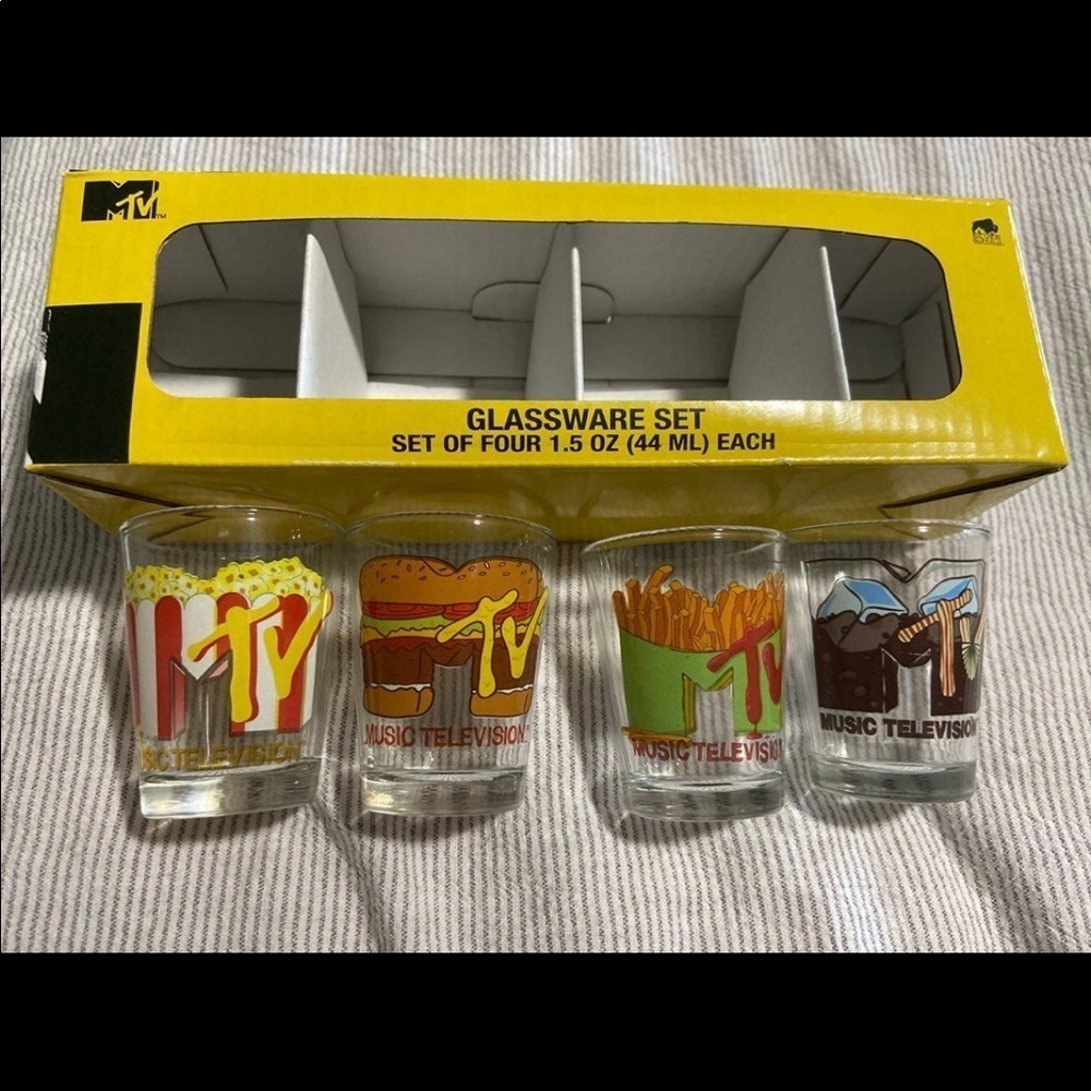NWT MTV Silver Buffalo Shot Glasses Set of 4 Retro Food Designs